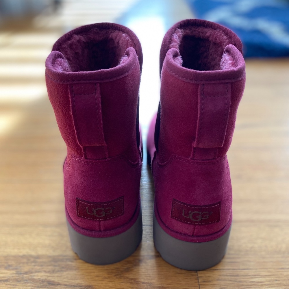 UGG Kristin Wedge Bootie Size 8 Red RARE FIND!